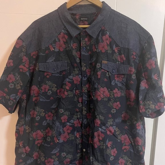 Buffalo David Bitton Short Sleeve Button Up Shirt - Picture 1 of 4